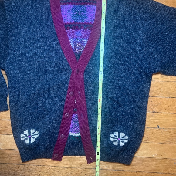 Vintage Benetton wool made in Italy cardigan. Amazing condition. - Picture 4 of 5